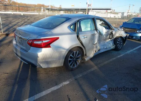 2017 Nissan Altima 2.5 Sl z USA, uszkodzony, nr VIN 1N4AL3AP0HC204015